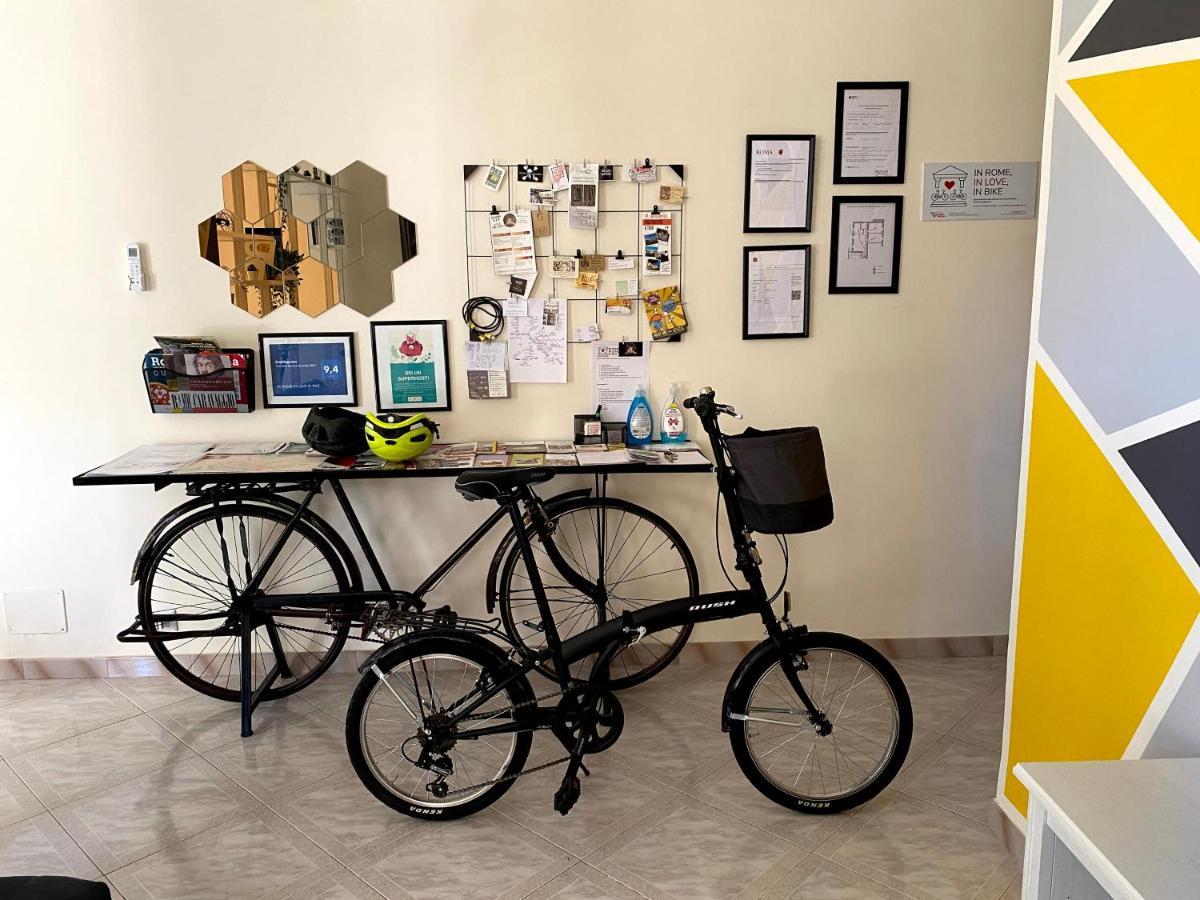 In Rome In Love In Bike Екстериор снимка