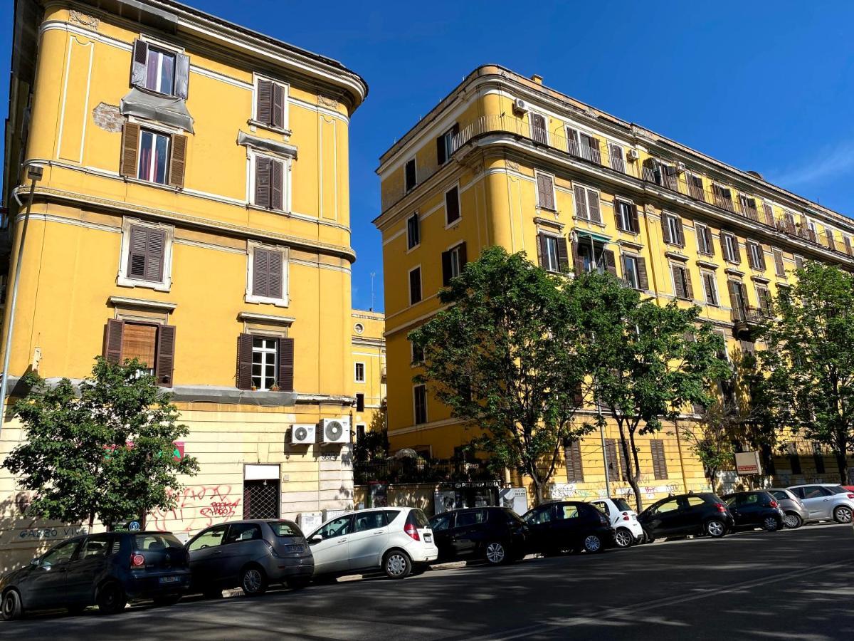 In Rome In Love In Bike Екстериор снимка